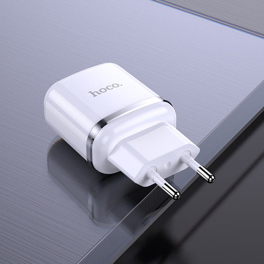 Cargador Hoco N4 2.4A Doble USB con Cable Lightning vista 2